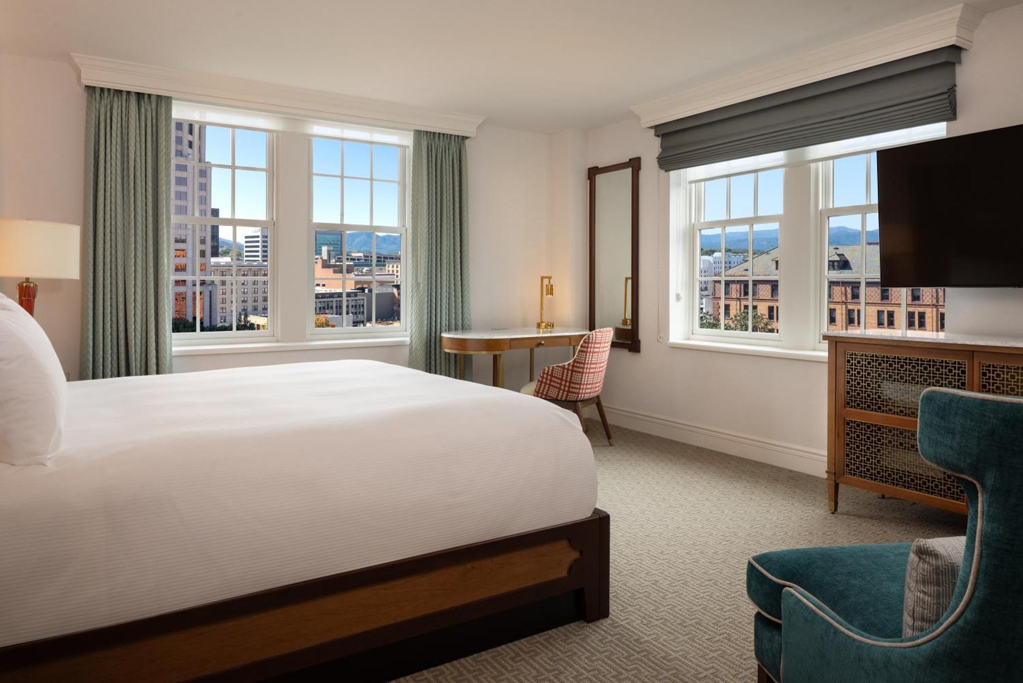 Hotel Roanoke & Conference Center, Curio Collection By Hilton Exteriör bild