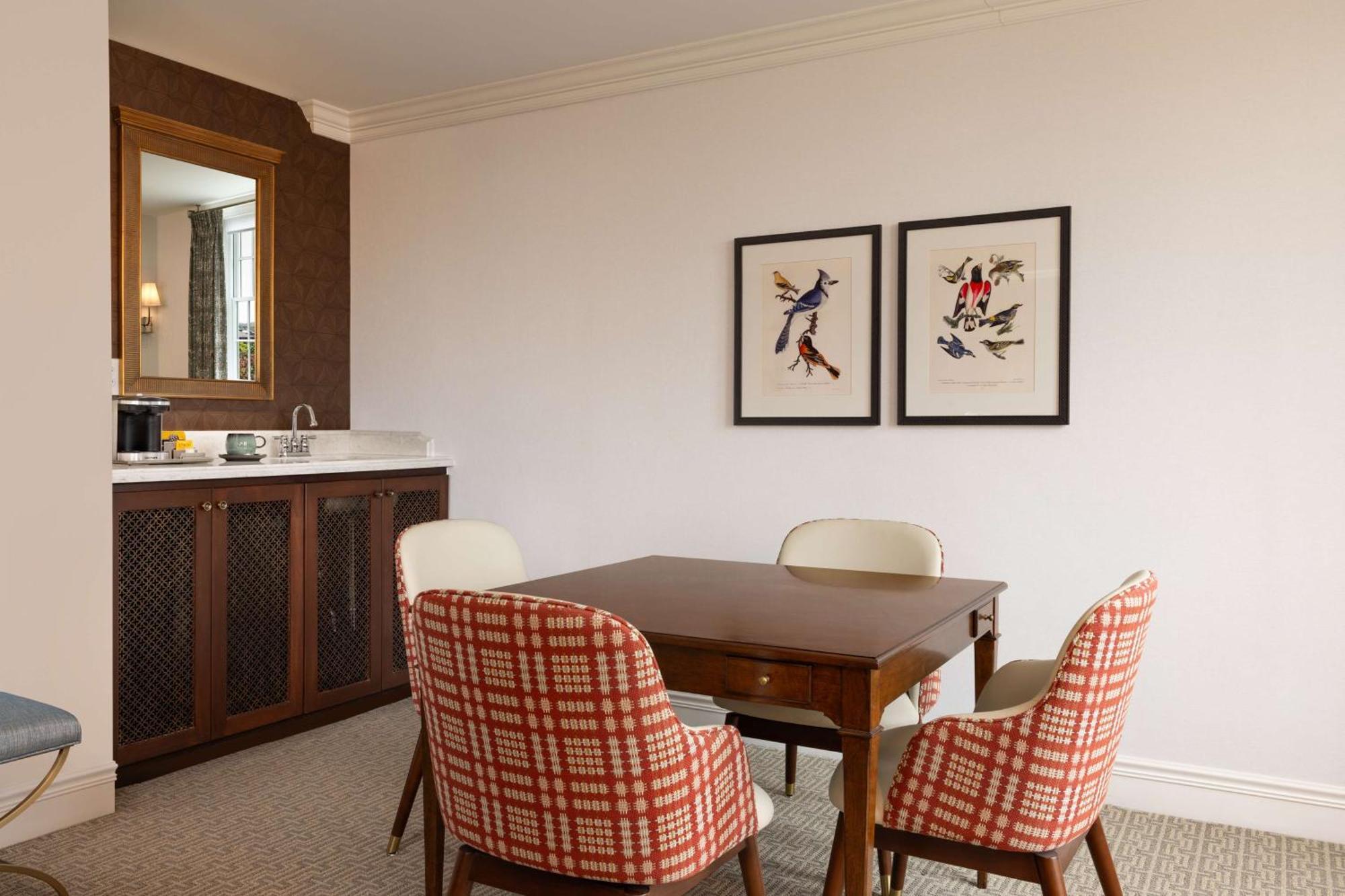 Hotel Roanoke & Conference Center, Curio Collection By Hilton Exteriör bild